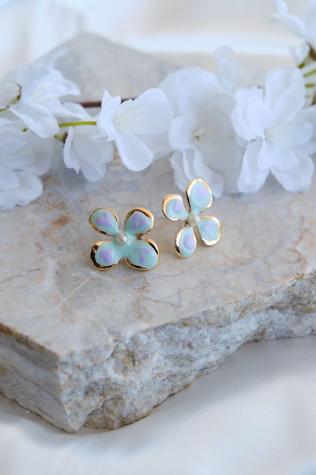 Altın Kaplama İncili Mavi Mineli Çiçek Küpe