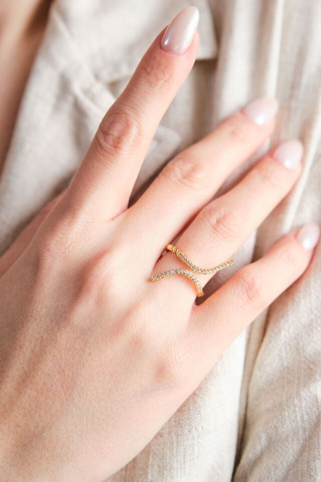 Gold Zirkon Taşlı Zarif Yüzük