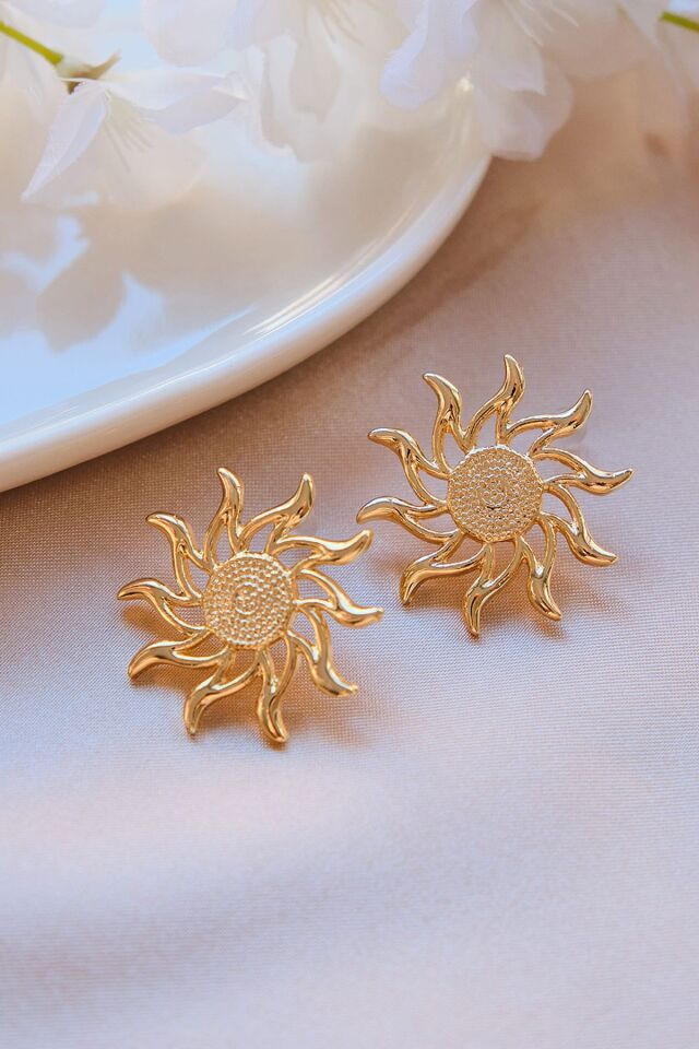 Gold Döngü Güneş Küpe