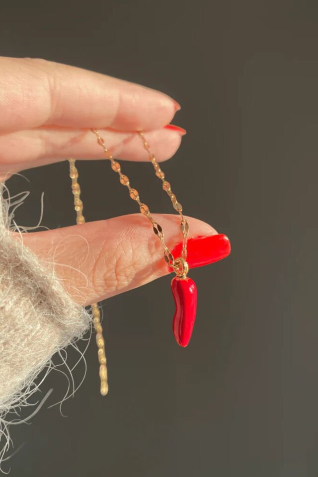 Altın Kaplama Kırmızı Biber Figürlü Çelik Zincir Kolye