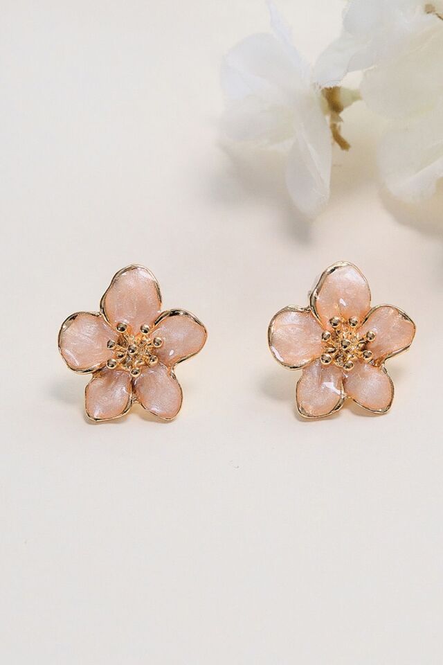 Altın Kaplama Sedef Sakura Çiçeği Küpe