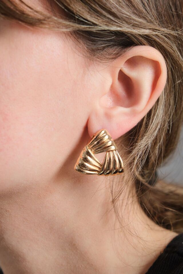 Gold Işıltılı Spiral Üçgen Küpe