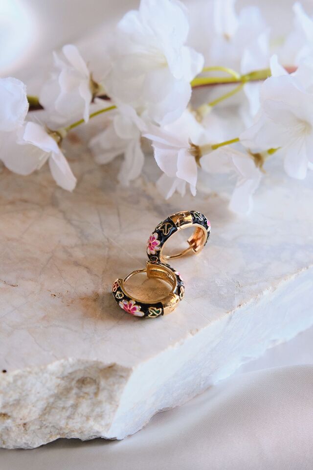 Daisy Mavi Siyah Pembe Mineli Halka Çelik Küpe