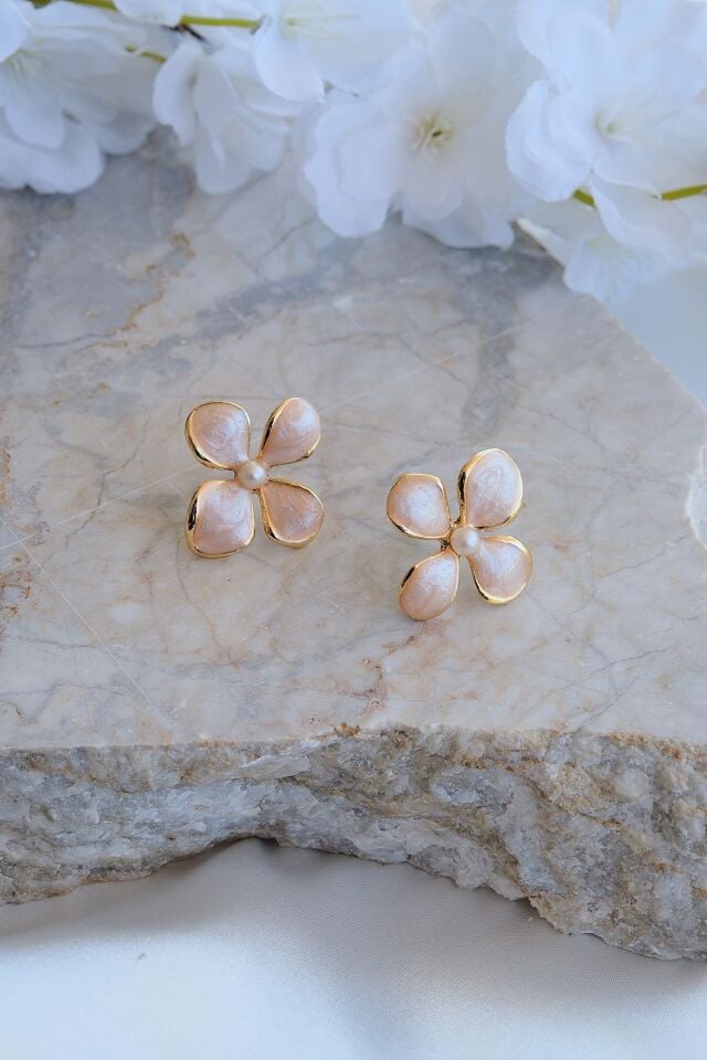 Altın Kaplama İncili Mineli Çiçek Küpe