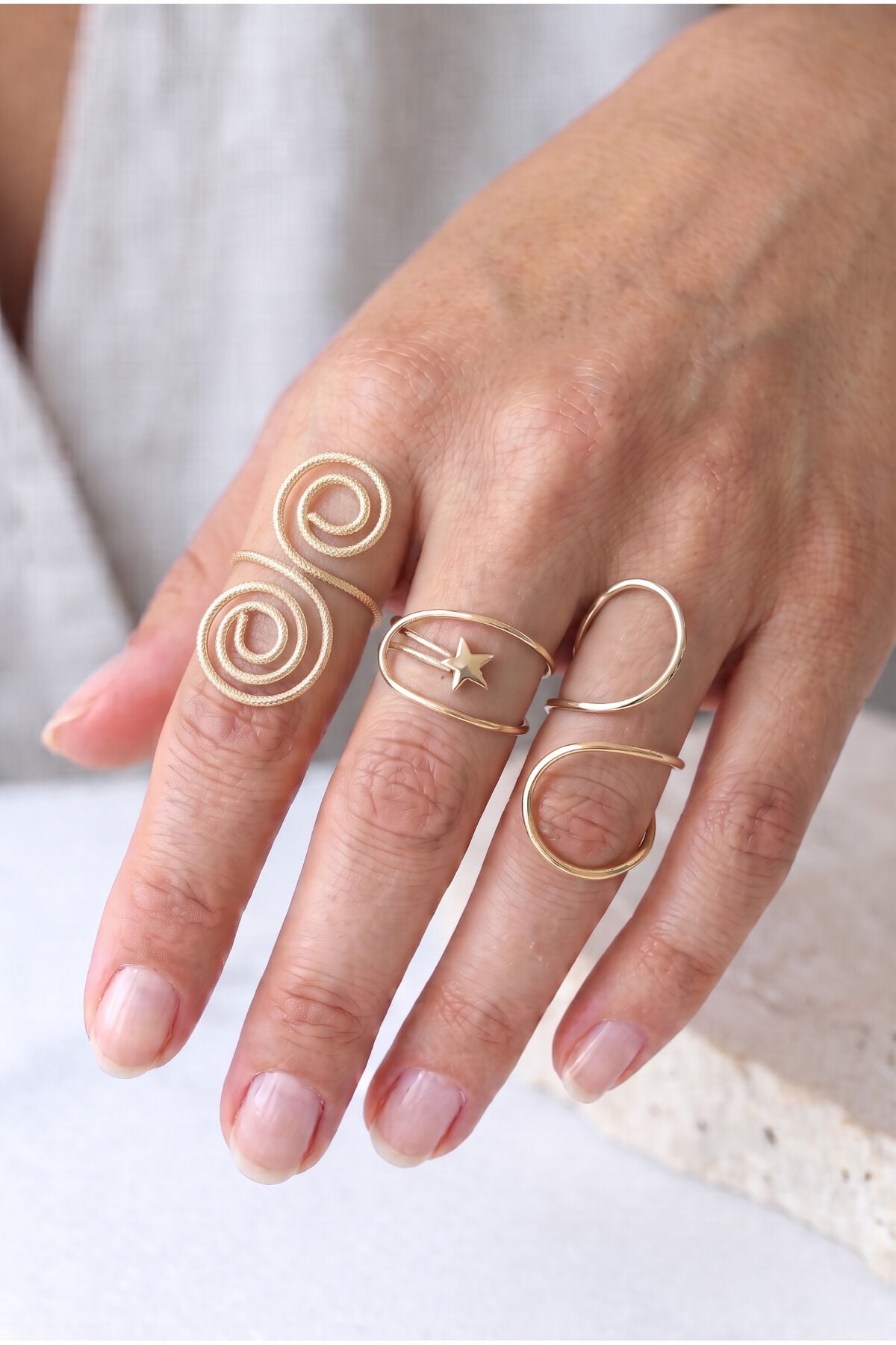 Spiral Ve Yıldız Detaylı Gold Renk 3'lü Kombin Ayarlanabilir Yüzük Seti