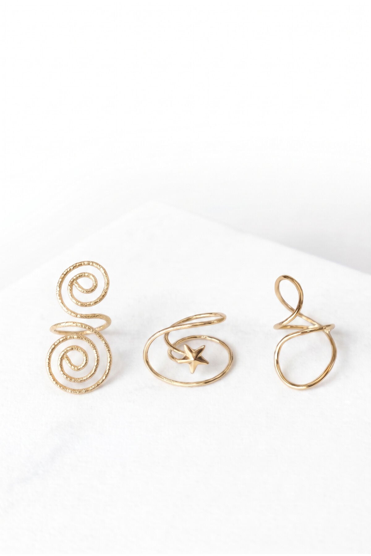 Spiral Ve Yıldız Detaylı Gold Renk 3'lü Kombin Ayarlanabilir Yüzük Seti