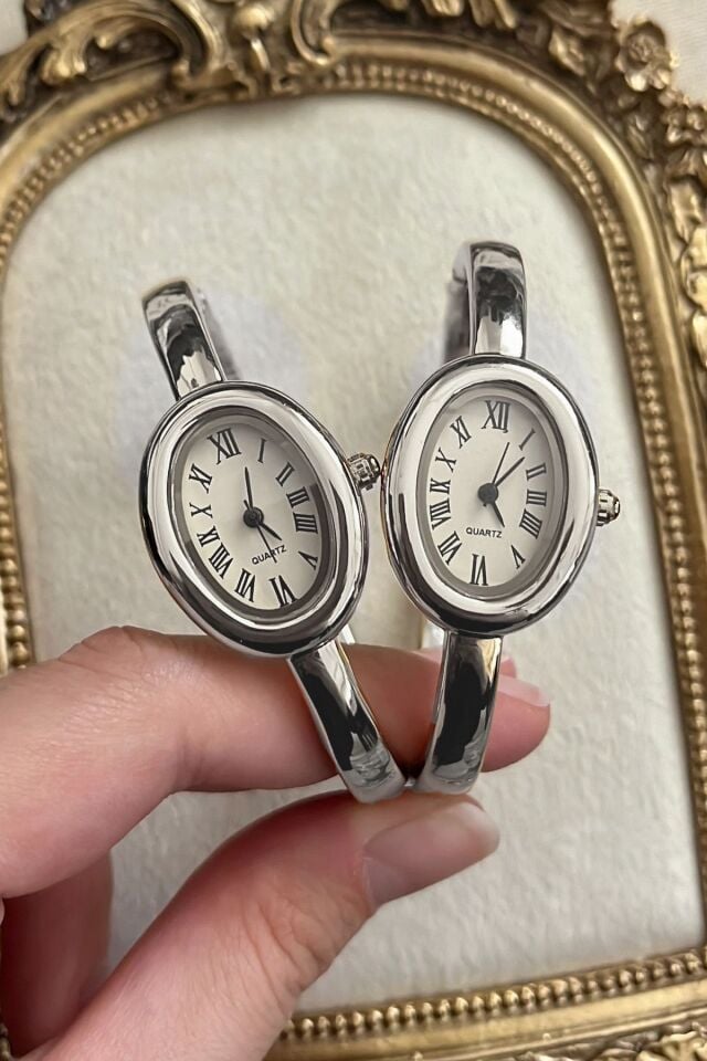 Car Silver Baignoire Kelepçe Kadın Kol Saati