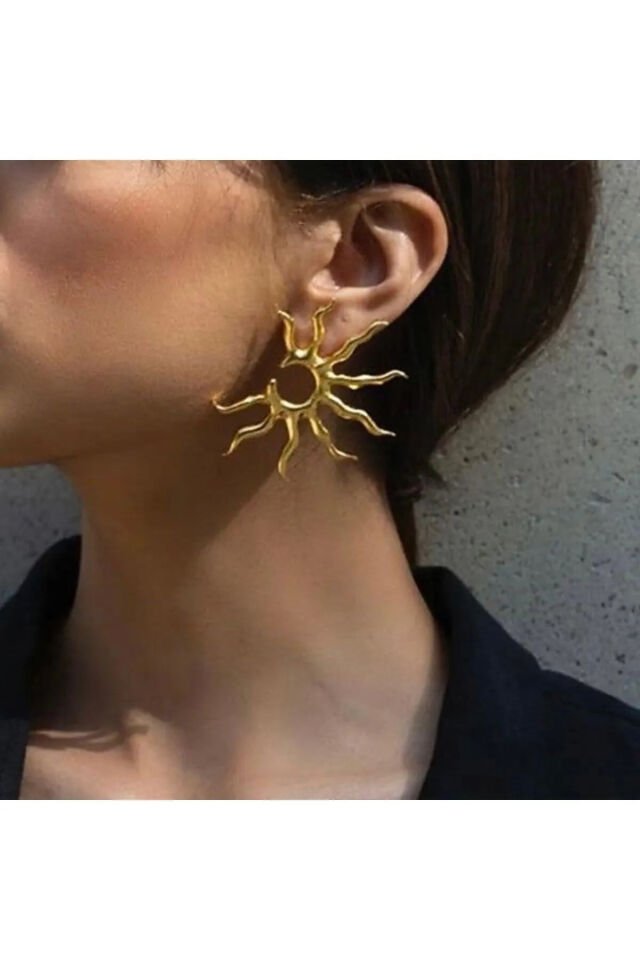 Güneş Figürlü Gold Renk Küpe