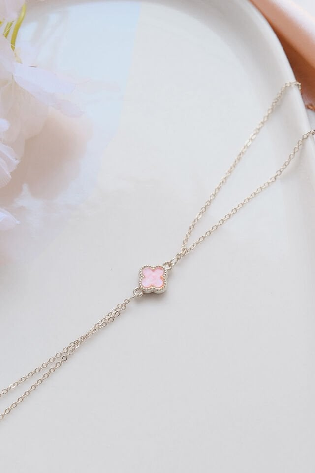 Silver Pembe Doğal Taşlı Yonca Şahmeran