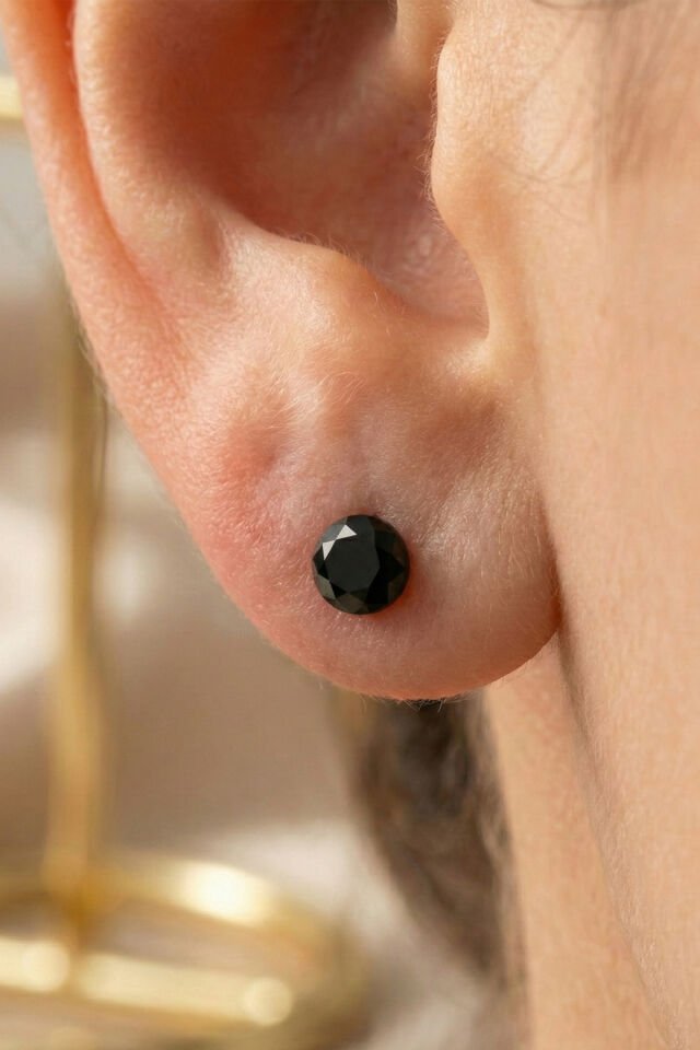 6 Çift Siyah Zirkon Taşlı Küpe