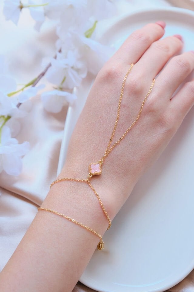 Gold Pembe Doğal Taşlı Yonca Şahmeran