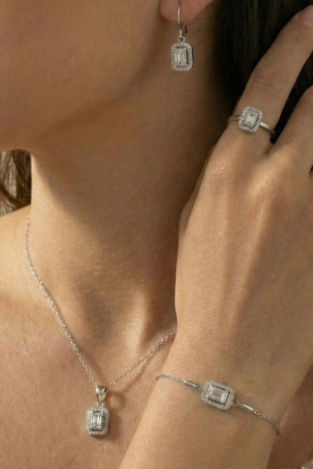 Silver Baget Taşlı Kolye Küpe Bileklik Yüzük Seti Sevgililer Günü