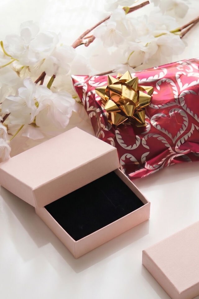 Pembe Premium Dayanıklı Hediye Kutusu ve Hediye Paketi