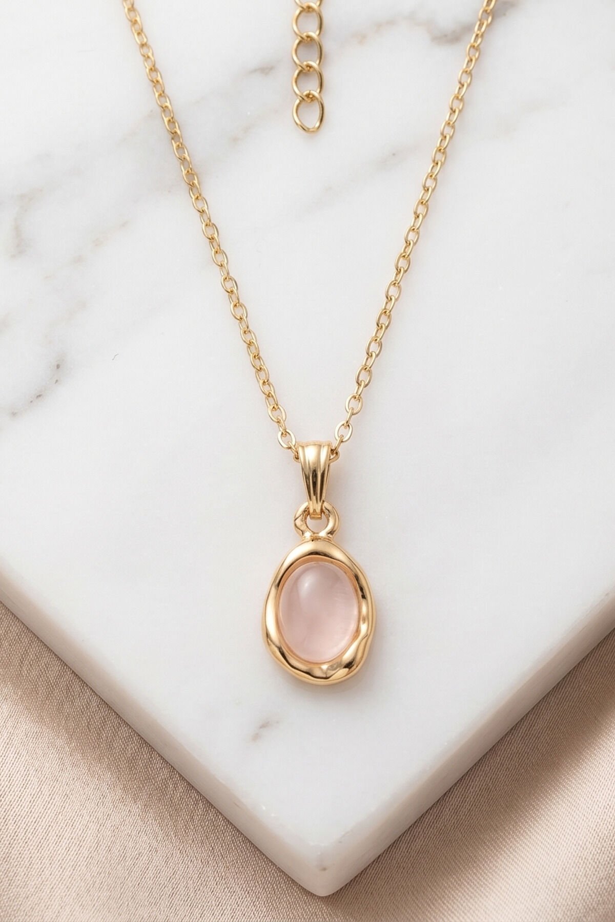 Gold Pembe Kedi Gözü Taşlı Vintage Kolye