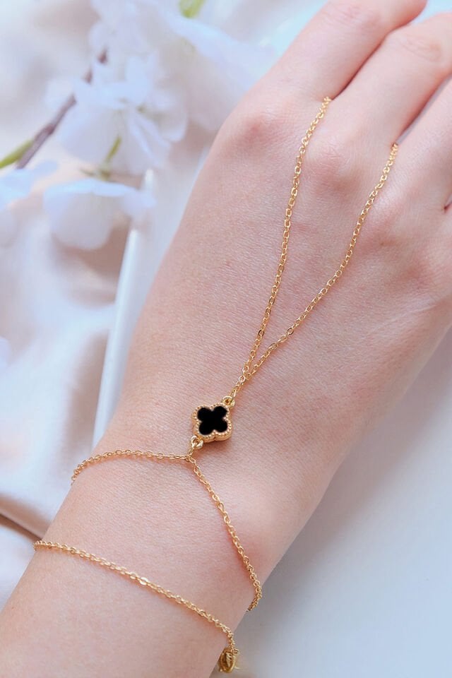 Gold Siyah Doğal Taşlı Yonca Şahmeran