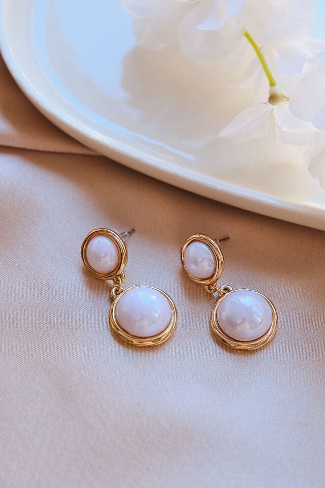 Gold Sallantılı Taşlı Yuvarlak Küpe