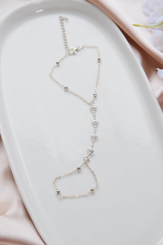 Silver Zirkon Taşlı Ucgen Şahmeran