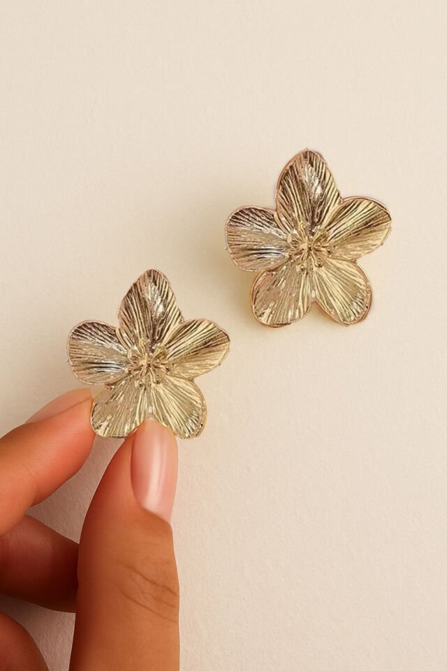 Gold Parlak Çiçek Tomurcuk Küpe