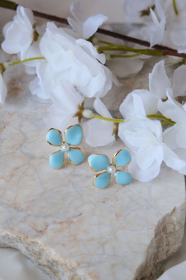 Altın Kaplama İncili Acık Mavi Mineli Çiçek Küpe