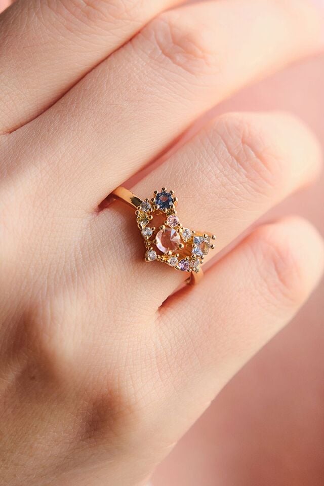 Gold Renkli Zirkon Taşlı Büyük Kalp Çelik Yüzük