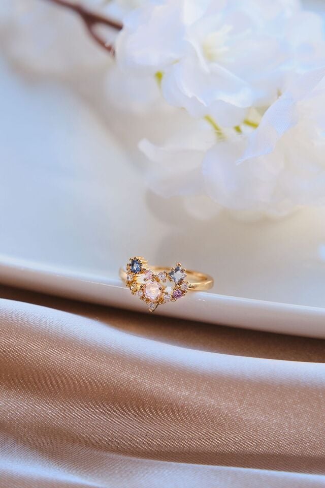 Gold Renkli Zirkon Taşlı Büyük Kalp Çelik Yüzük