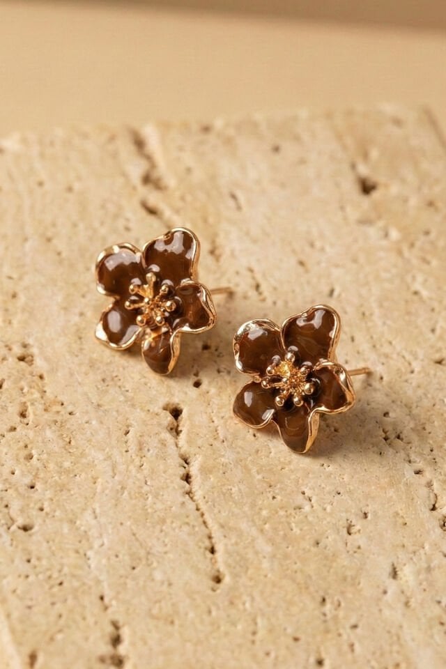 Altın Kaplama Kahverengi Sakura Çiçeği Küpe