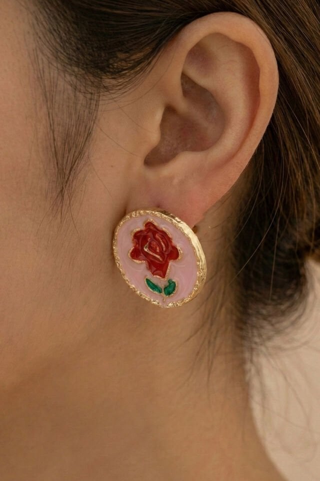 Gold Pembe Mineli Gül Desenli Küpe