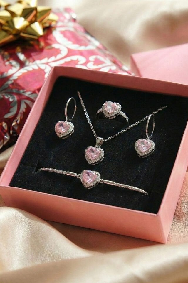 Silver Pembe Zirkon Taşlı Kolye Küpe Bileklik Yüzük Seti Ve Hediye Kutusu Sevgililer Günü