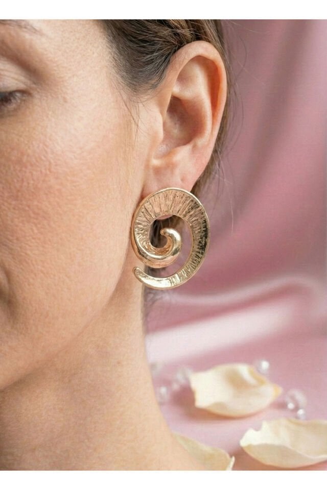 Gold Çizgili Spiral Küpe