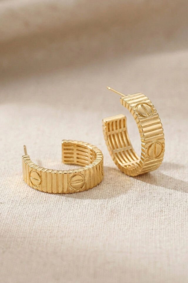 Gold Love Çizgili Küpe