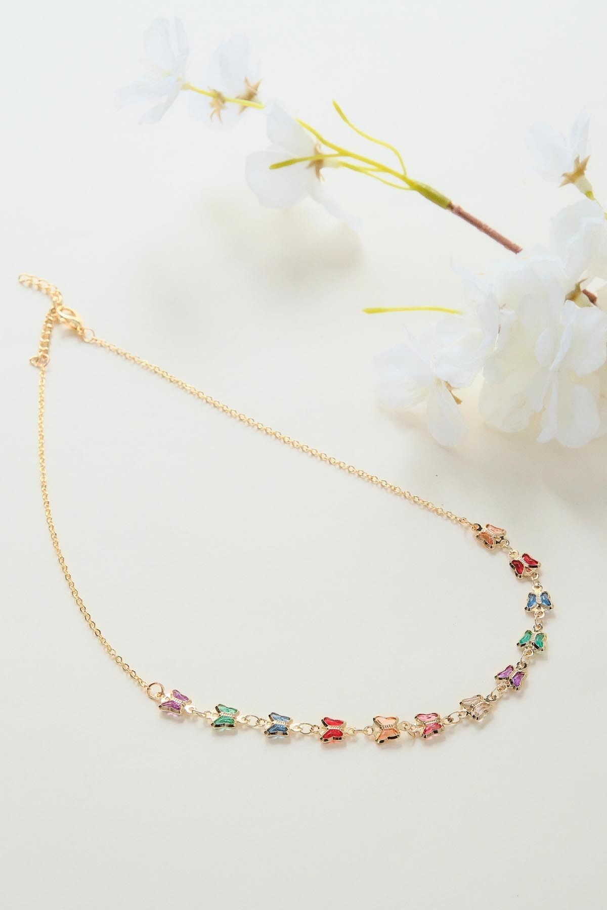 Gold Renkli Taşlı Kelebek Kolye