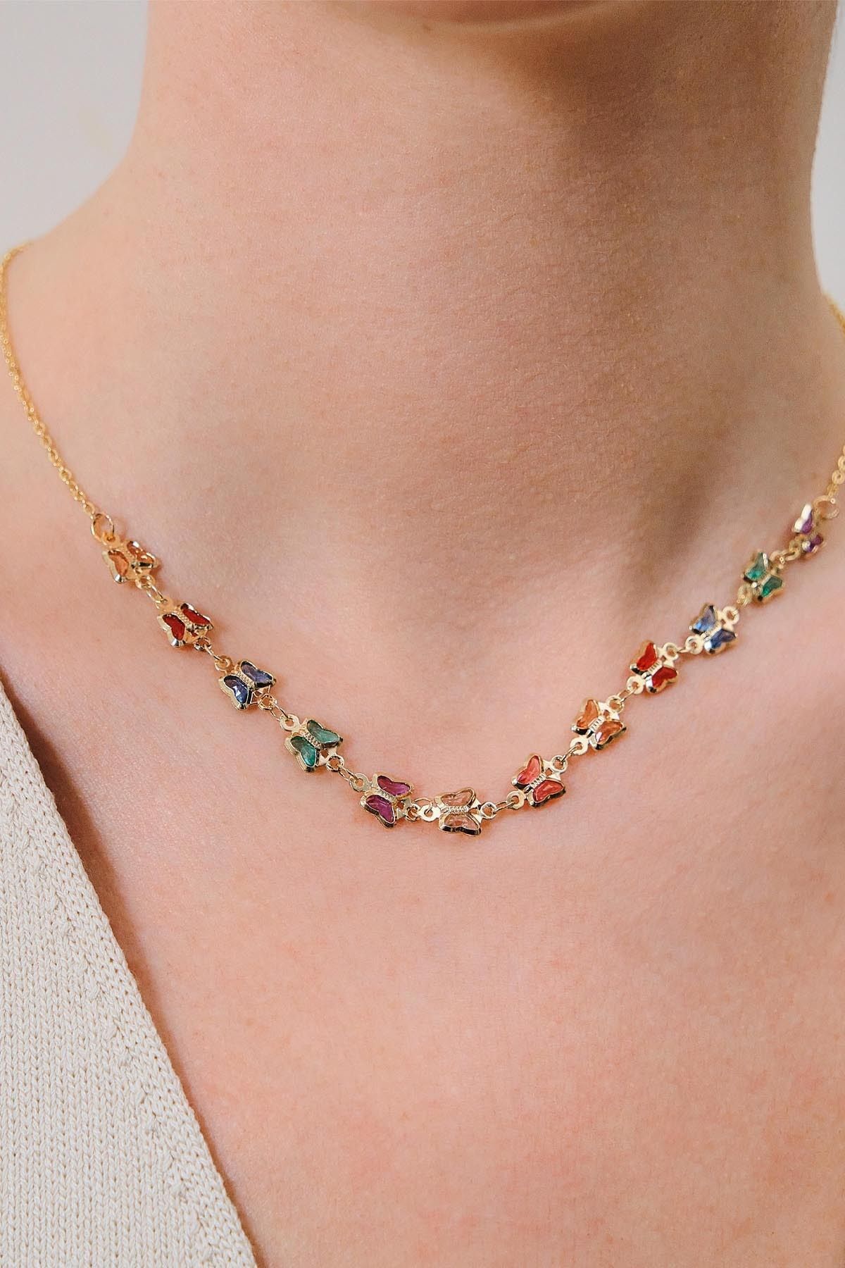 Gold Renkli Taşlı Kelebek Kolye