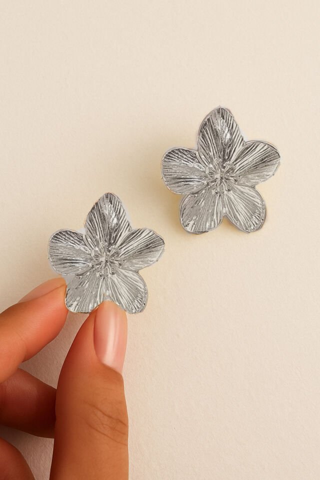 Silver Parlak Çiçek Tomurcuk Küpe