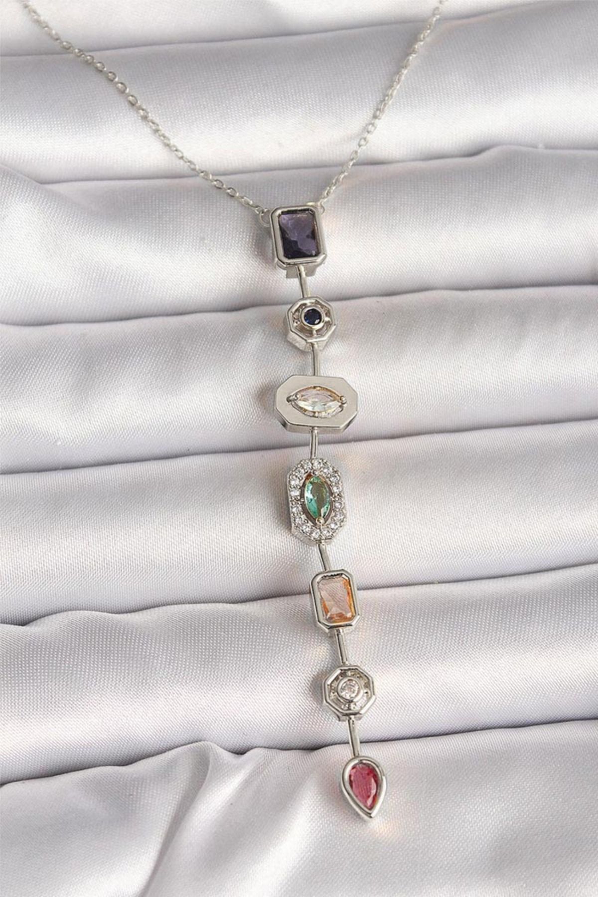 Silver Renkli Taşlı Melis Göral Y Çelik Kolye