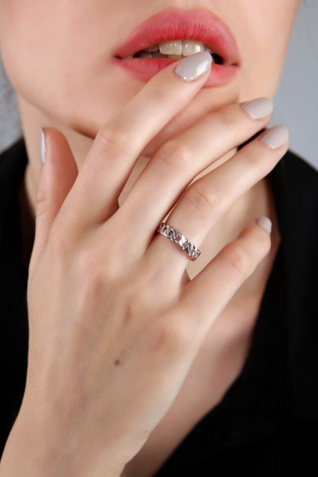 Kadın Gümüş Kaplama Ince Zincir Yüzük(ayarlanabilir)