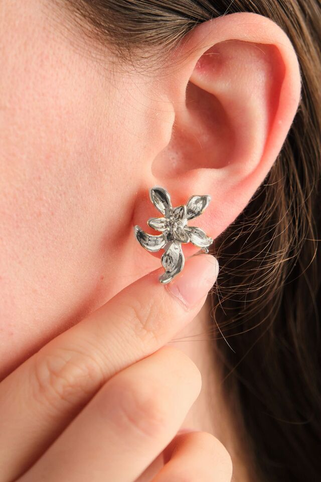 Silver Ayrık Yapraklı Çiçek Küpe