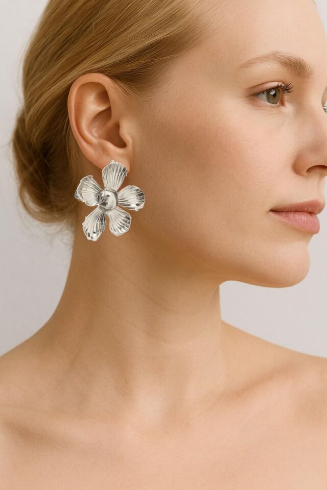 Silver Flower Papatya Küpe