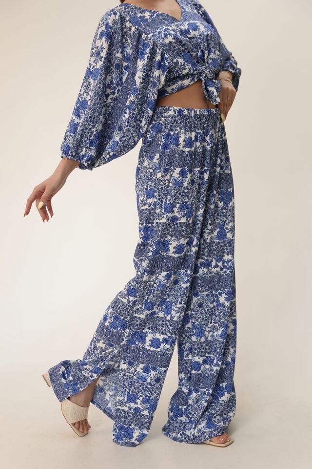 Mavi Çiçek Desenli Bluz ve Pantolon 2'li Takım