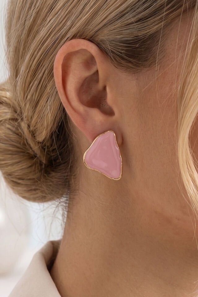 Gold Renk Pembe Mineli Üçgen Küpe