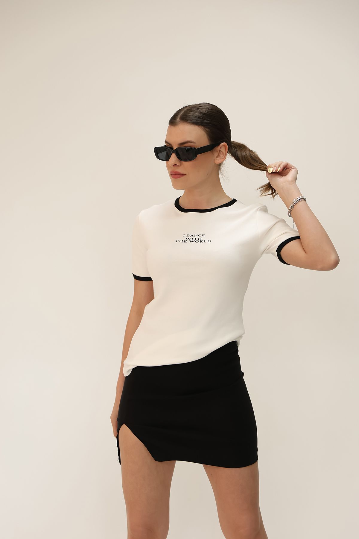 Dance Beyaz Soft Touch (Yumuşak Doku) Tişört