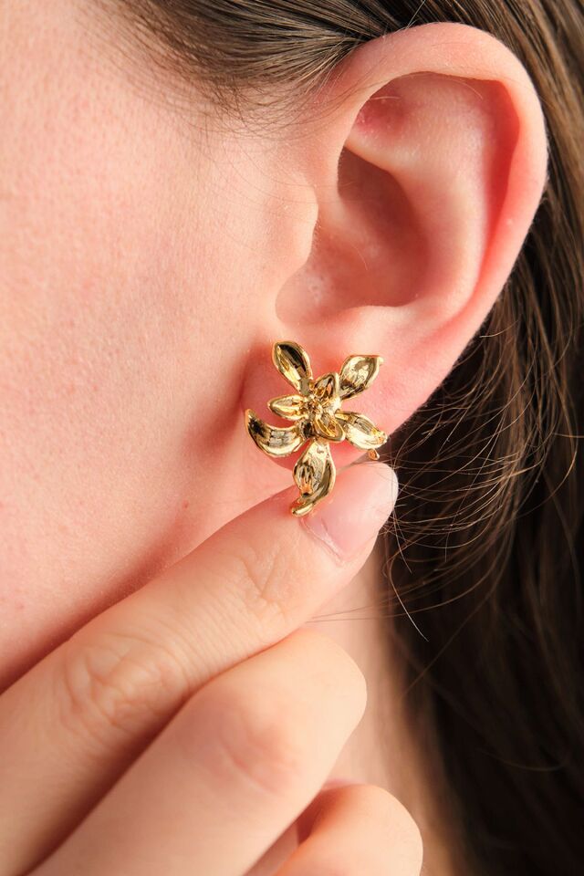 Gold Ayrık Yapraklı Çiçek Küpe