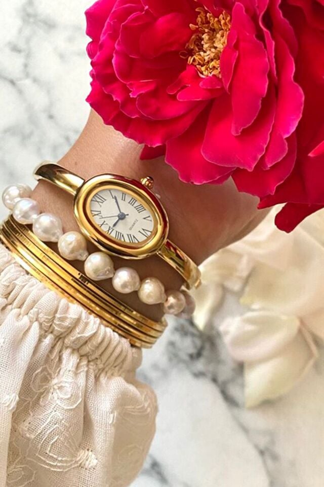 Car Gold Baignoire Kelepçe Kadın Kol Saati