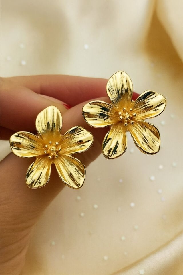 Gold 5Yapraklı Çiçek Küpe