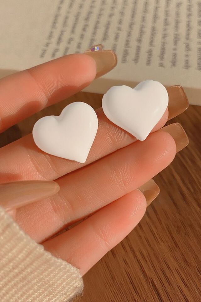 Beyaz Parlak Tombul Kalp Küpe